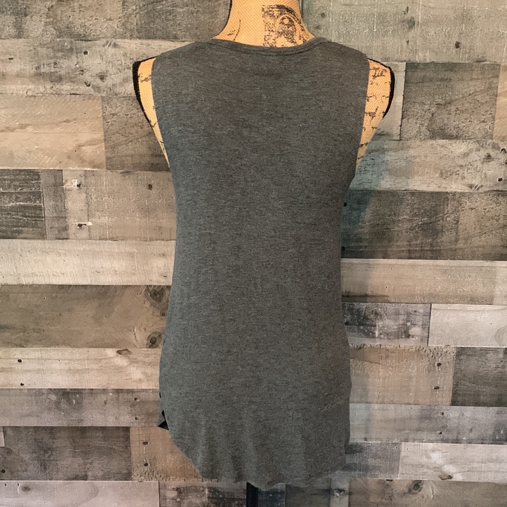 H.I.P. Sleeveless Tee Size S - Picture 2 of 11